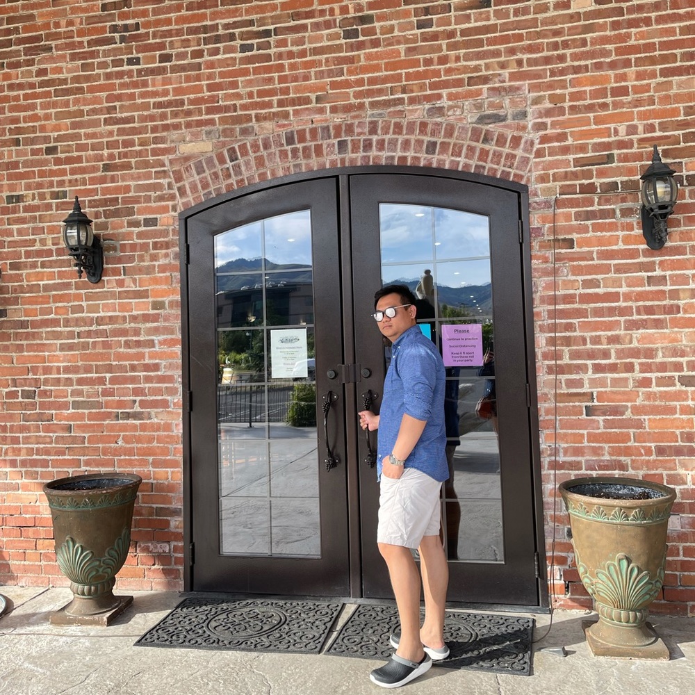 Meet your Posher, Jobo